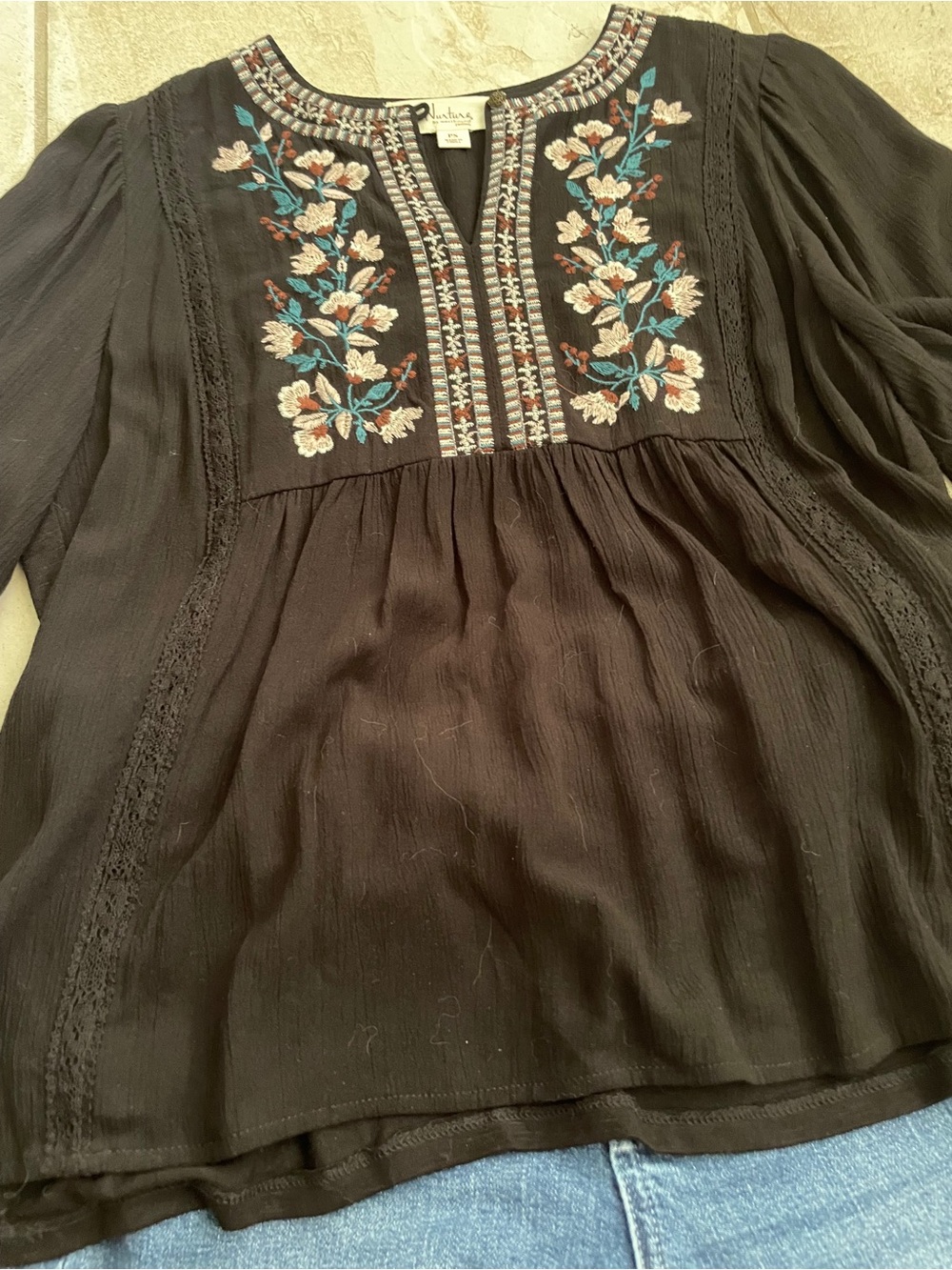 Dillard’s Nurture brand Embroidered Boho Top